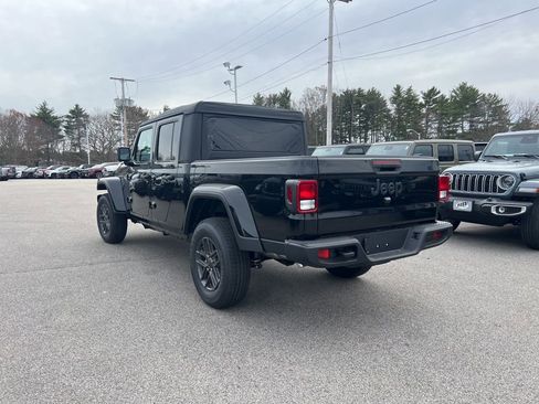 New 2026 Jeep Gladiator Sport image 5
