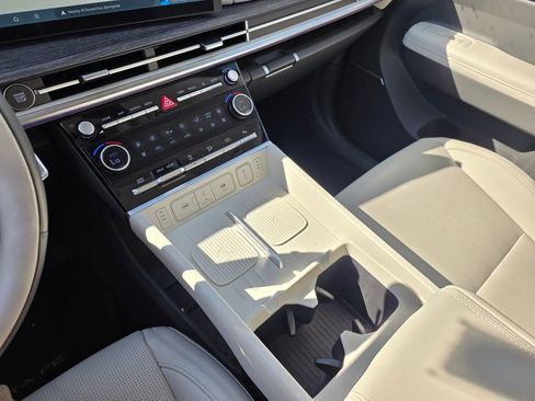 Used 2025 Hyundai Santa Fe Calligraphy image 20