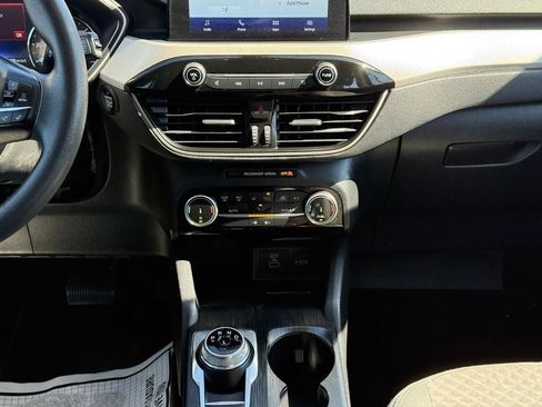 Used 2022 Ford Escape SE FWD image 14