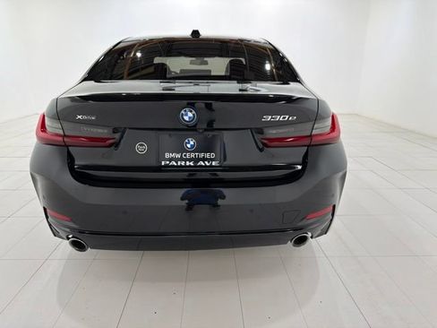 Certified 2023 BMW 330e xDrive w/ Premium Package AWD/4WD image 4