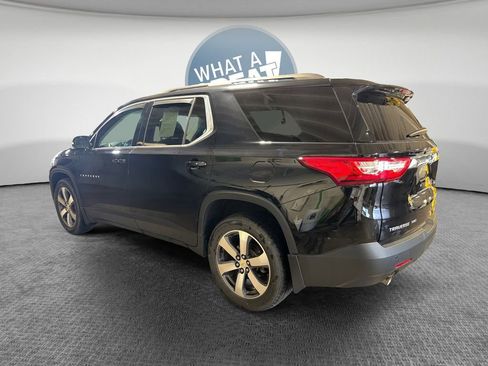 Used 2020 Chevrolet Traverse LT w/ LT Premium Package image 6