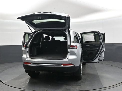 New 2025 Jeep Grand Cherokee Laredo image 47