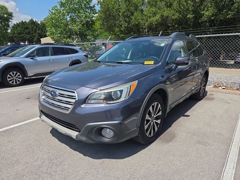 Used 2015 Subaru Outback 2.5i Limited AWD/4WD image 9