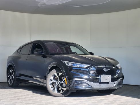 Used 2021 Ford Mustang Mach-E Premium image 1