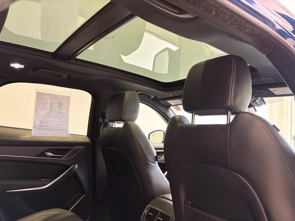 Used 2022 Jaguar F-PACE R-Dynamic S AWD/4WD image 22