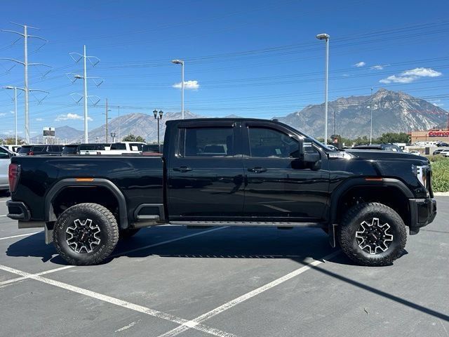 Used 2025 GMC Sierra 3500 AT4 w/ AT4 Premium Plus Package AWD/4WD image 8