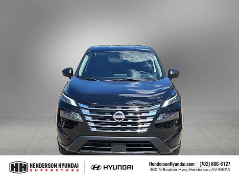 Used 2024 Nissan Rogue S FWD image 3