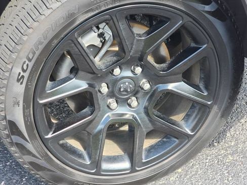 Used 2025 RAM 1500 Laramie w/ Night Edition AWD/4WD image 33
