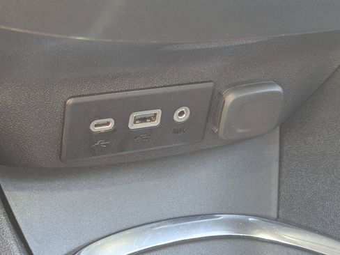 Used 2023 Chevrolet Malibu LT FWD image 22