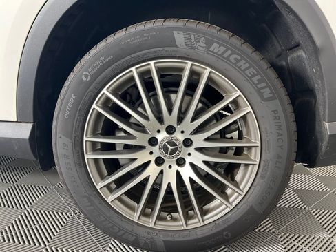 Used 2026 Mercedes-Benz GLC 300 image 10