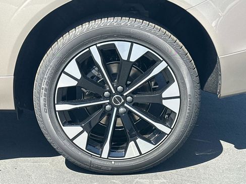 New 2026 Volvo XC60 B5 Plus w/ Protection Package Premier image 23