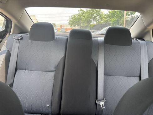 Used 2025 Nissan Versa SV FWD image 36