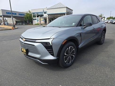 New 2025 Chevrolet Blazer EV LT w/ LPO, All-Weather Mat Package image 9