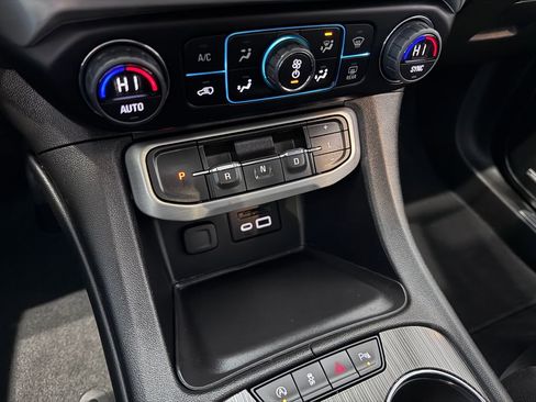 Certified 2023 GMC Acadia SLT w/ Elevation Edition image 24