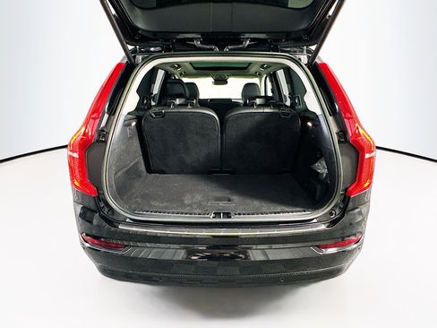 Used 2023 Volvo XC90 B5 Core w/ Protection Package Premier image 31