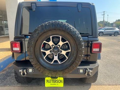 Used 2021 Jeep Wrangler Unlimited Rubicon AWD/4WD image 9