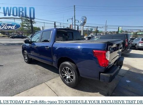 Used 2023 Nissan Titan SV image 3
