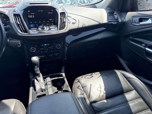 Used 2017 Ford Escape Titanium image 22