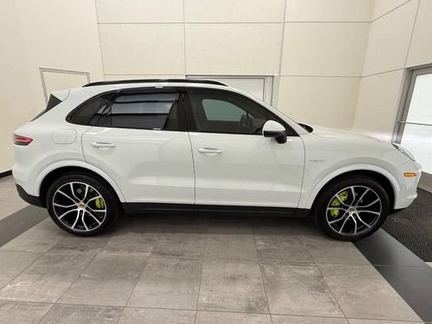 Used 2022 Porsche Cayenne E-Hybrid AWD/4WD image 9