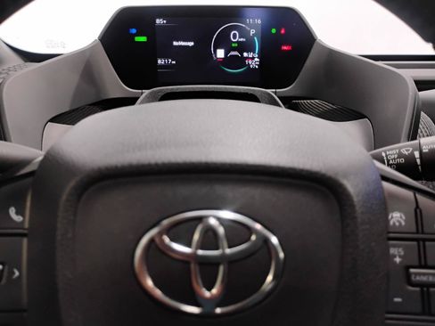 Used 2024 Toyota bZ4X FWD image 52