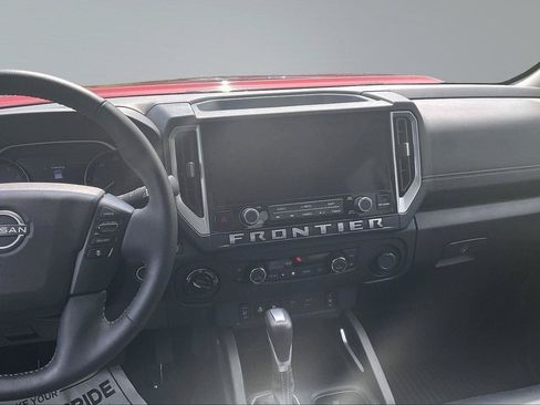 Certified 2025 Nissan Frontier SL AWD/4WD image 6