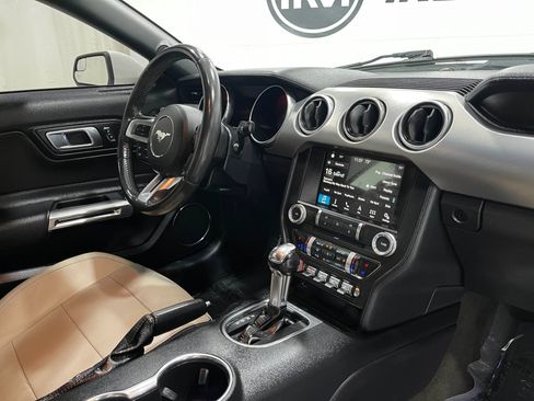 Used 2018 Ford Mustang GT Premium RWD image 19