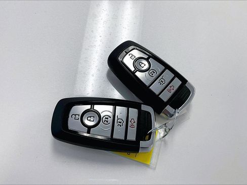 Used 2024 Ford Expedition Max Platinum image 9