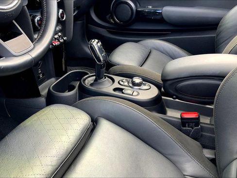 Certified 2022 MINI Cooper S w/ Driver Assistance Package image 17