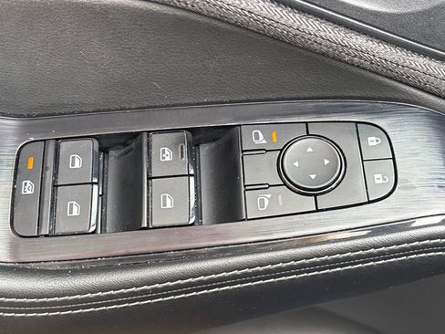 Used 2023 Nissan Rogue SV image 7