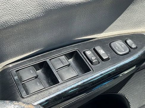 Used 2013 Toyota Avalon XLE FWD image 14
