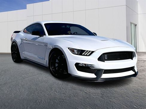 Used 2017 Ford Mustang Shelby GT350 image 9