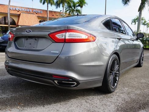 Used 2014 Ford Fusion SE w/ Equipment Group 202A image 16