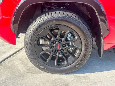 New 2026 Toyota Tundra Platinum w/ TRD Off-Road Package AWD/4WD image 11
