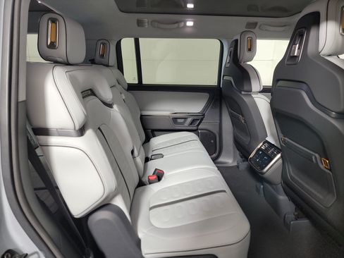 Used 2023 Rivian R1S Adventure AWD/4WD image 23