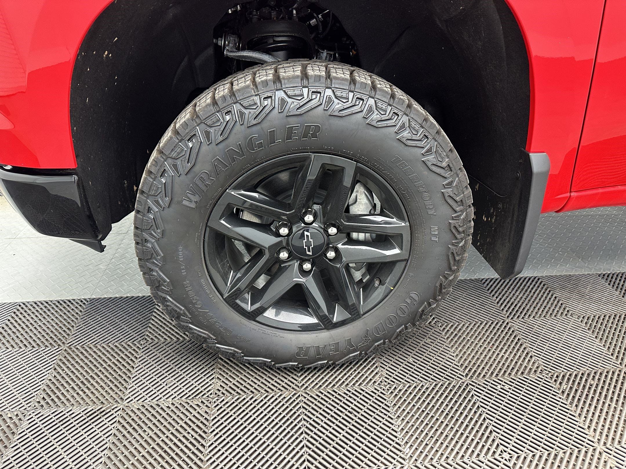Certified 2026 Chevrolet Silverado 1500 Custom Trail Boss w/ Dark Appearance Package AWD/4WD image 13