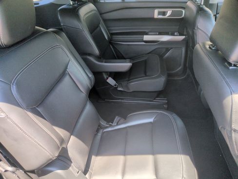 Certified 2023 Ford Explorer XLT w/ Equipment Group 202A RWD image 34