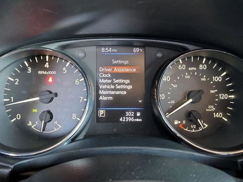 Certified 2020 Nissan Rogue SV image 25