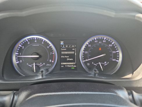 Used 2018 Toyota Highlander XLE AWD/4WD image 13
