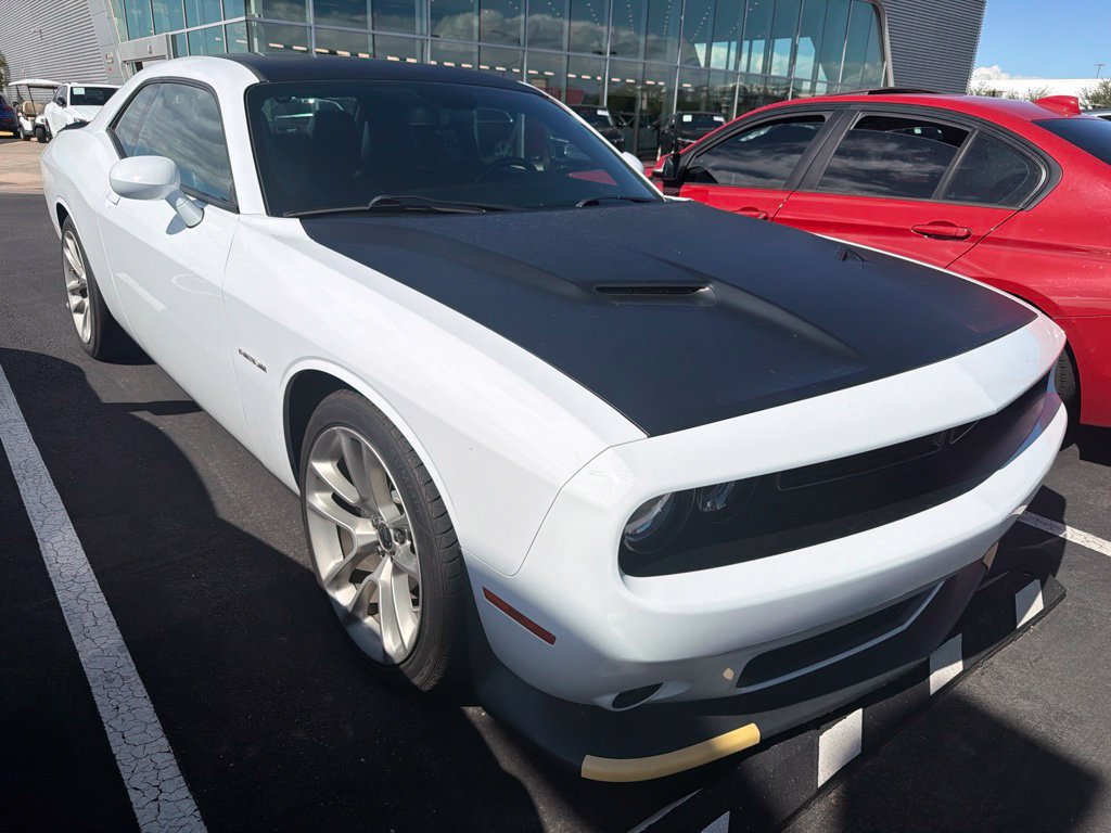 Used 2020 Dodge Challenger R/T RWD image 3