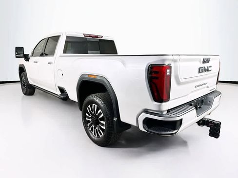 Used 2024 GMC Sierra 2500 Denali Ultimate image 4