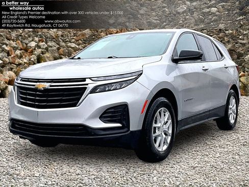 Used 2022 Chevrolet Equinox LS FWD image 1