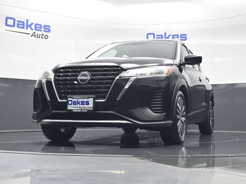 Used 2024 Nissan Kicks SV image 38