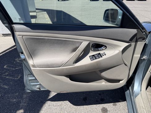 Used 2008 Toyota Camry LE FWD image 11