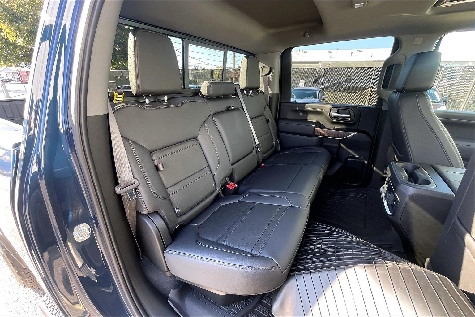 Used 2021 GMC Sierra 3500 Denali w/ Denali Ultimate Package AWD/4WD image 32