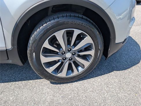 Used 2021 Buick Encore Preferred w/ Safety Package II FWD image 9