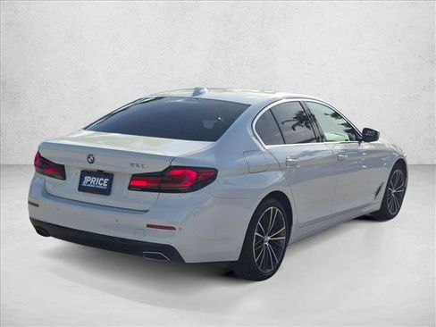Used 2023 BMW 530i w/ Convenience Package RWD image 5