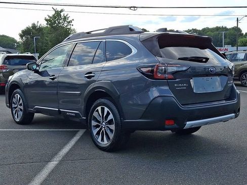 Used 2023 Subaru Outback Touring XT AWD/4WD image 4