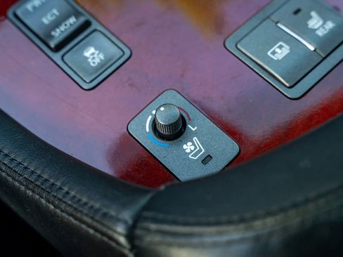 Used 2012 Lexus LS 460 w/ Comfort Pkg RWD image 24