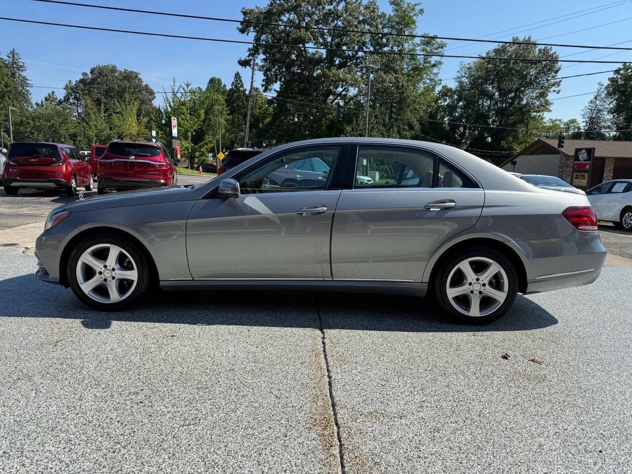 Used 2014 Mercedes-Benz E 350 4MATIC Sedan image 5
