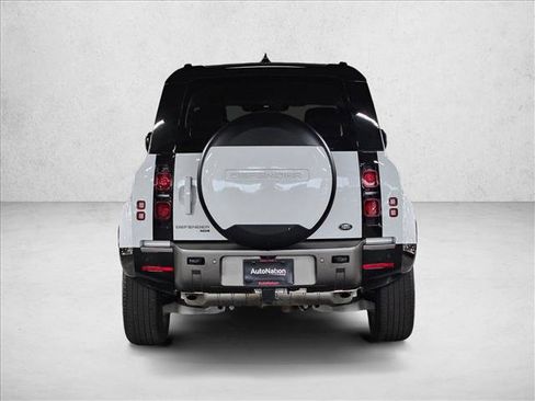 Used 2023 Land Rover Defender 110 X-Dynamic SE image 7